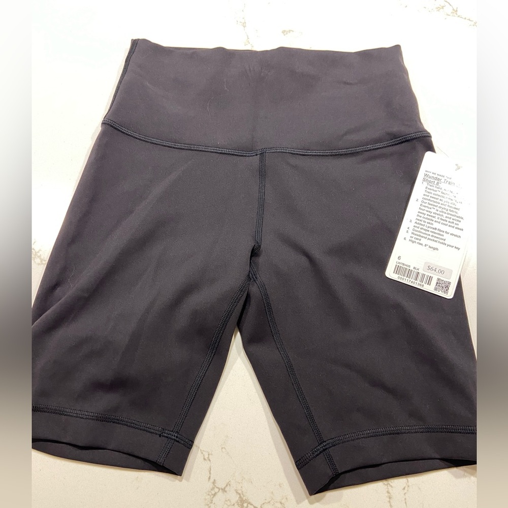 New Lululemon Wundertrain Shorts Size 6 8” inseam